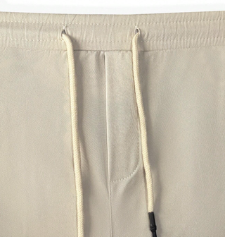 Pantalón fino hombre beige