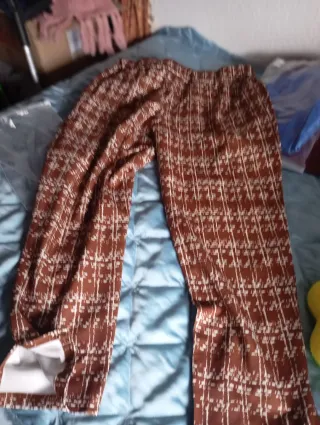 Ropa grande y pequeña todo por 25 euros