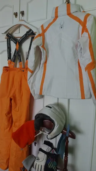 Traje de esquí Spyder 8 días de uso