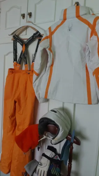 Traje de esquí Spyder 8 días de uso