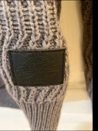 Jersey de lana gris con cuello