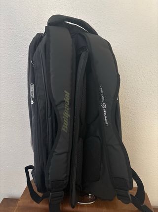 Paletero Bullpadel Vertex 03 Verde/Negro