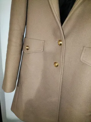 Abrigo Zara Lana Beige con Cuello Peludo