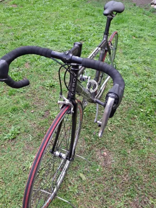 Bicicleta de carretera Deroy aluminio