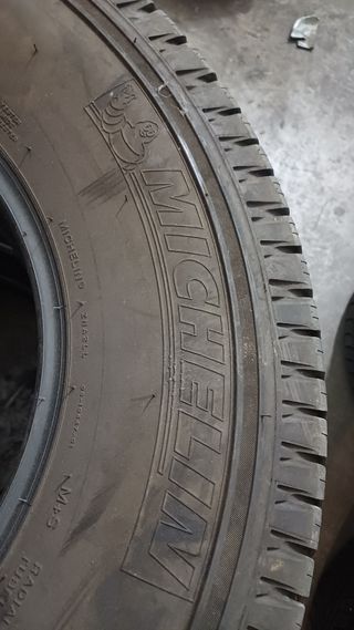 4 Neumáticos 7.50 R 16 C MICHELIN LATITUDE