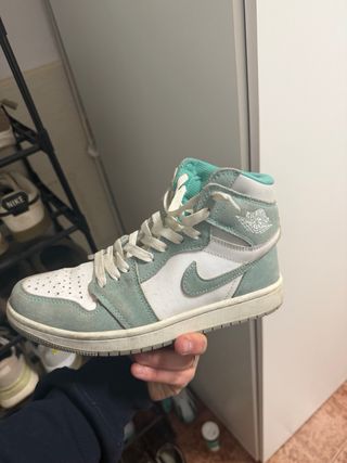 Zapatillas altas verde azulado y blanco