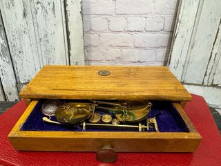 Báscula joyero antigua