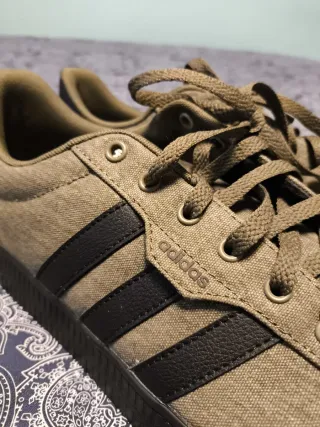 Zapatillas Adidas Verdes y Negras