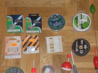 LOTE DE MATERIAL DE PESCA Nº3. VER FOTOS.