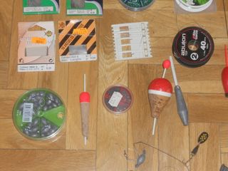 LOTE DE MATERIAL DE PESCA Nº3. VER FOTOS.