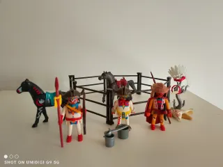 Lote indios Playmobil con caballos y accesorios