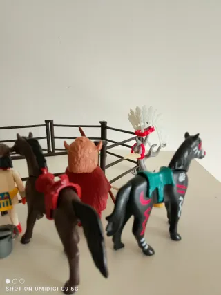 Lote indios Playmobil con caballos y accesorios