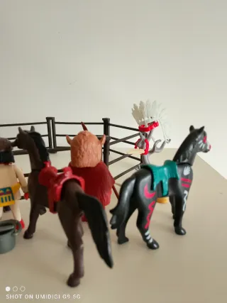 Lote indios Playmobil con caballos y accesorios