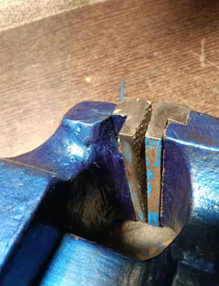 Tornillo de banco grande