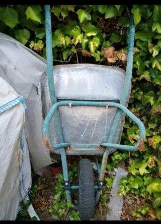 Pack hormigonera, andamio y carretilla