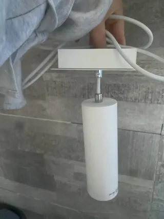 Lampada a sospensione una nera e una bianca in met