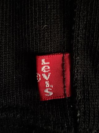 Sudadera Levis Negra Logo Rojo