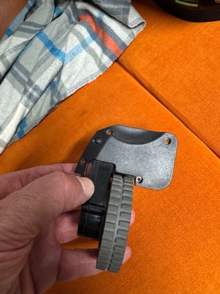 Rueda izquierda L conga cecotec 1090 1099 1790