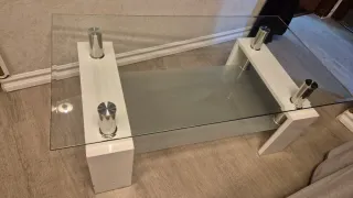 Mesa de centro de cristal y metal