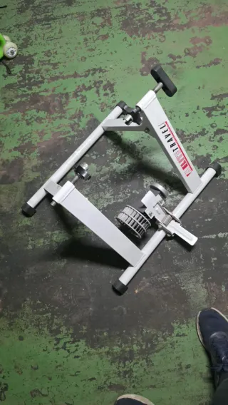 Rueda + Rodillo para bicicleta