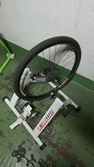 Rueda + Rodillo para bicicleta