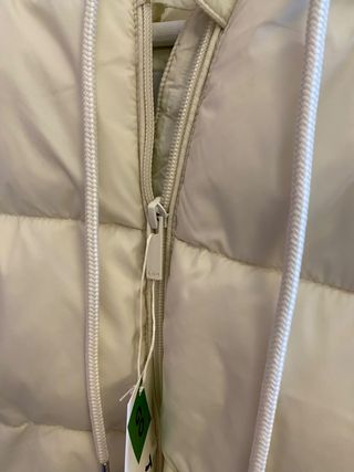 Chaqueta acolchada blanca nueva