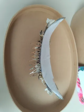 Tocado Novia Flores y Hojas Plata