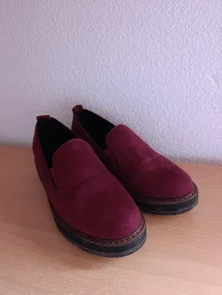 Zapatos de cuña burdeos