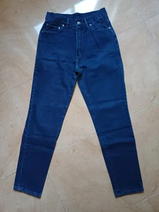 Lote Chaqueta + 2 pantalones vaqueros