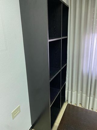 Archivador, estantería, mesa, sillas, armario