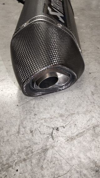 ESCAPE YAMAHA FZ8 AKRAPOVIC