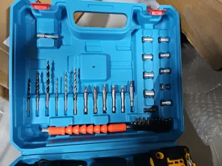 Taladro Inalámbrico con Accesorios