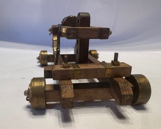 Cannone decorativo artigianale legno e ottone