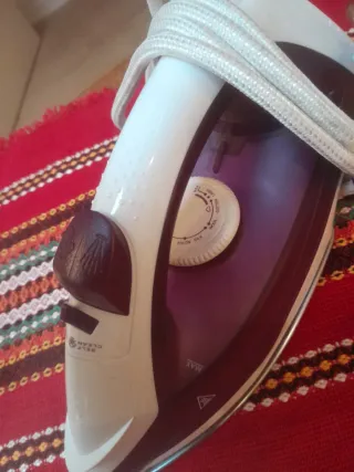 Ferro da stiro viola