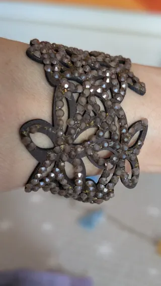 Pulsera mujer con flores y pedrería