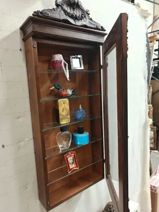 Vetrina espositore in noce