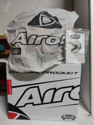 Casco Airoh Negro y Naranja