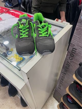 Zapatos de seguridad U-Power Talla 41 nuevos