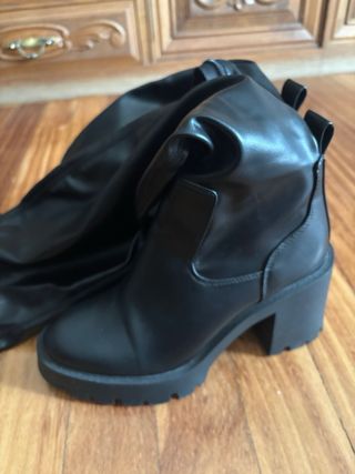 Botas altas negras