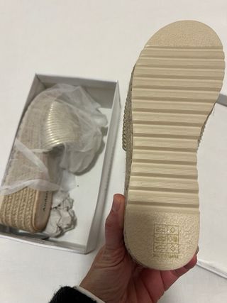 Plataforma esparto dorada sin estrenar, sin marca