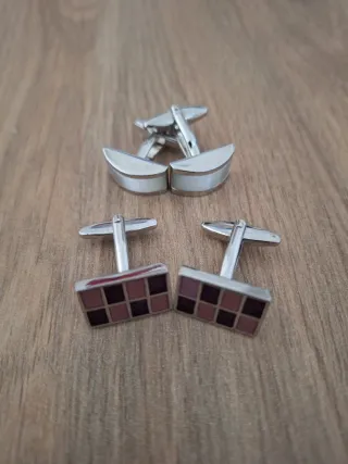 Gemelos de camisa plateados y morados