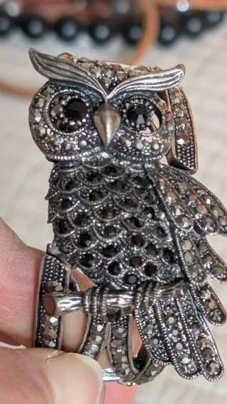 Pulsera de búho con pedrería