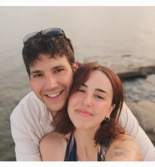 Blusa satinada beige talla única , oversize