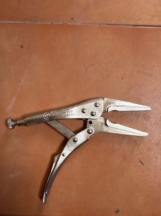 Tenaza Grip Nariz Larga