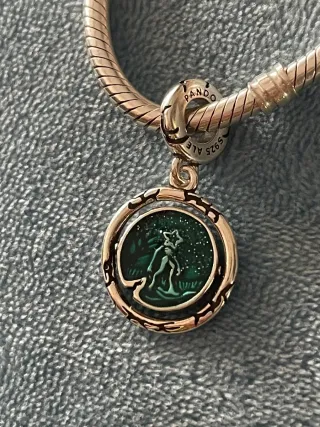 Charm Stranger Things Mundo del Revés