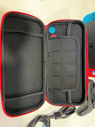 Nintendo Switch OLED Roja y Multicolor