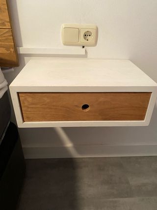 Cabecero y mesitas de noche madera