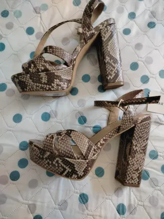 Tacones Marypaz nuevos piel serpiente