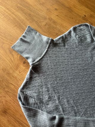 Jersey Hombre Cuello Alto Gris