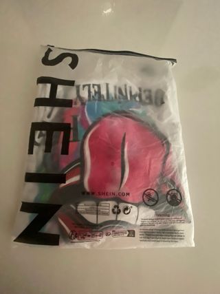 Camiseta Shein M Estampada Boca Lengua